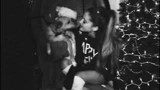 Ariana Grande - Santa Tell Me (Speed up) tiktok ver.