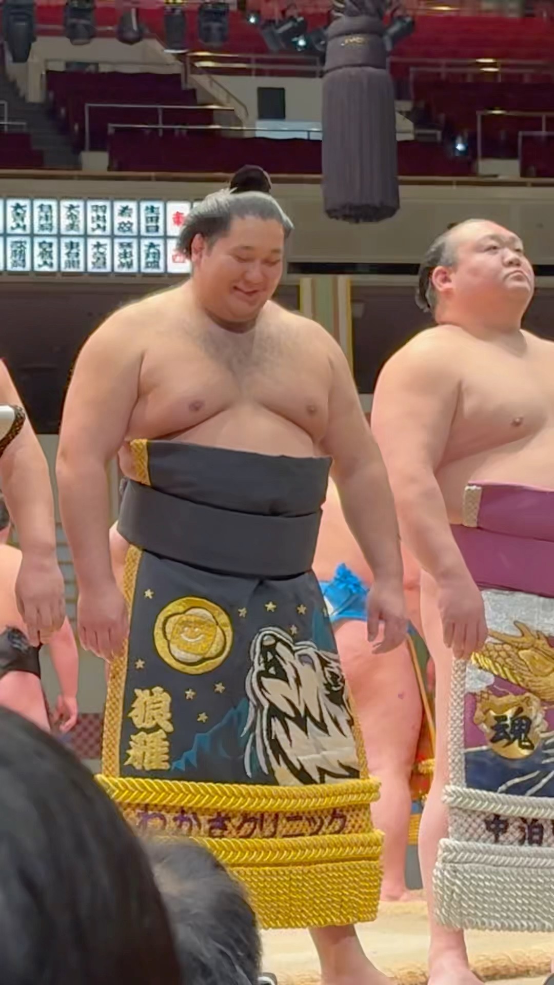 Don't Laugh] Omiya is hilarious during his ring entrance