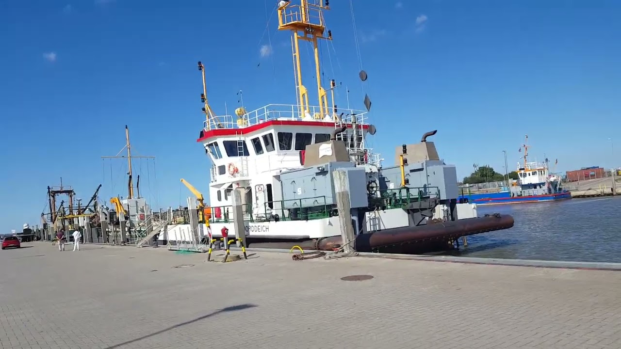 Bensersiel: Spaziergang im Hafen am 1. September 2022