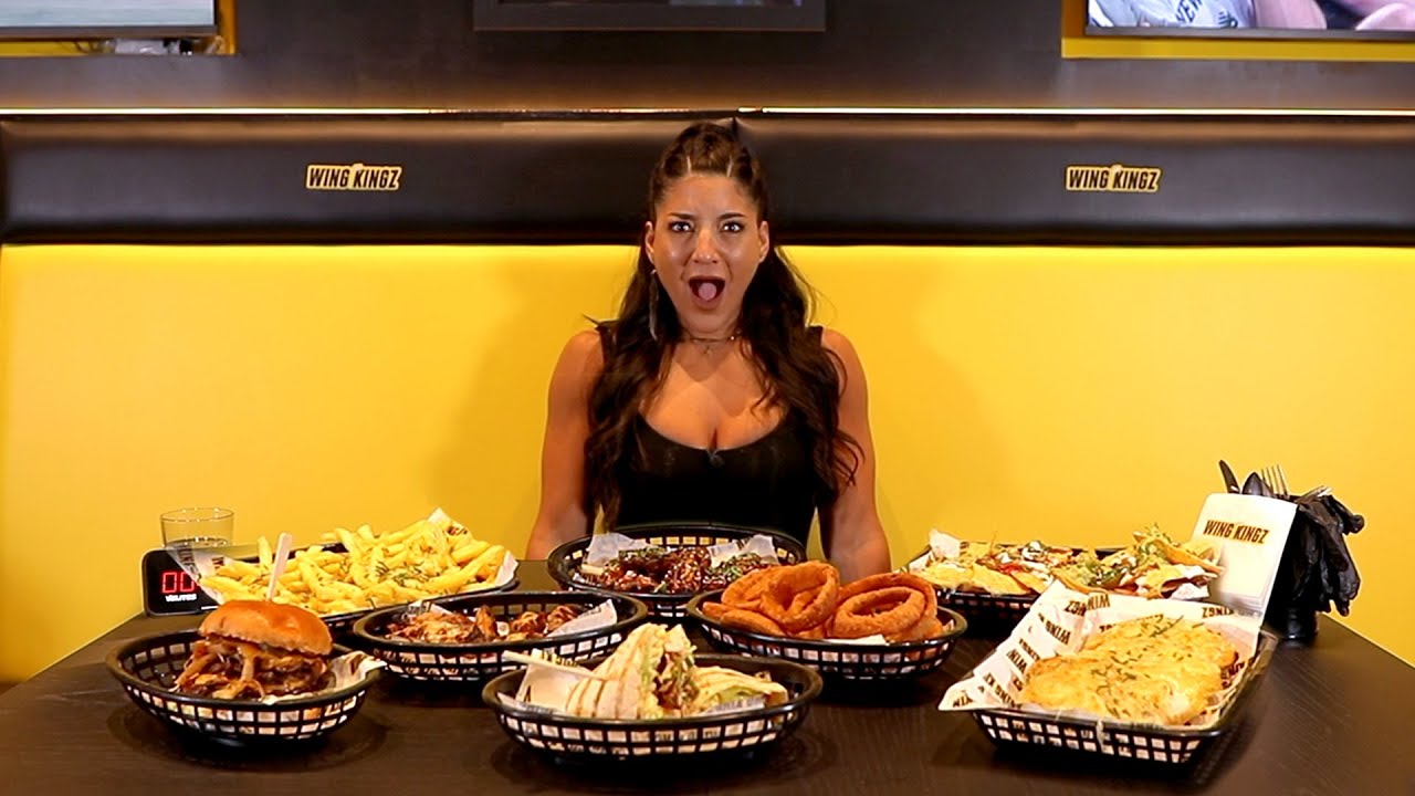 No one's ever done it!” THE WING KINGZ BANQUET | FOOD CHALLENGE‬