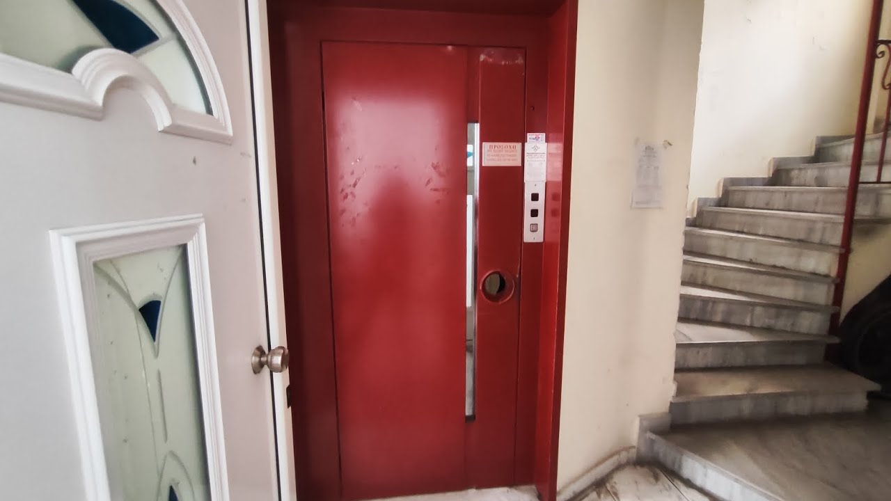 2002 Kleemann holeless hydraulic elevator in apartments