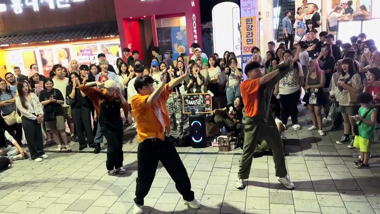 HONGDAE K-POP BUSKING - [BSS Featuring Lee Young Ji] Fighting (2)