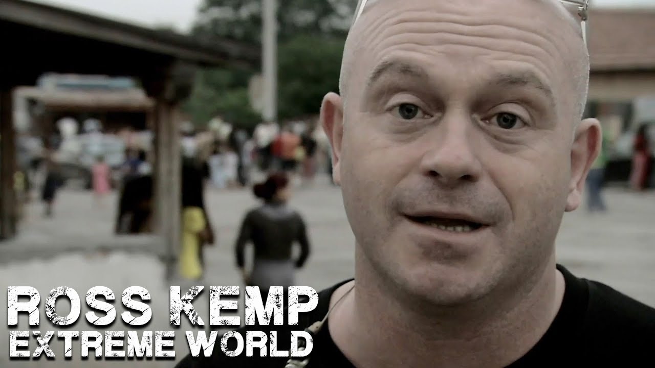 Ross Kemp Interviews Gypsy Leaders in Bulgaria | Ross Kemp Extreme World