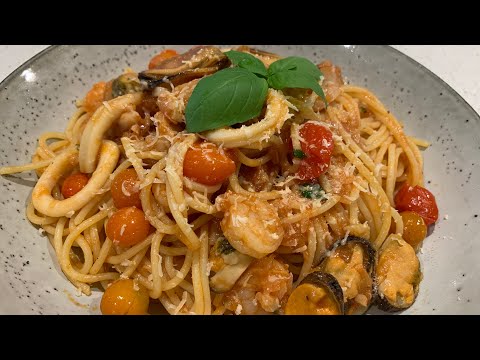 Video: Linguini S Plodovima Mora