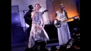 David Bowie- Under Pressure [Live]