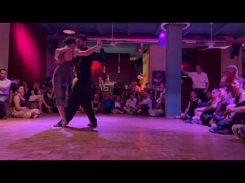 Onur Gümrükcü & Nana Urigaeva - Pasional
