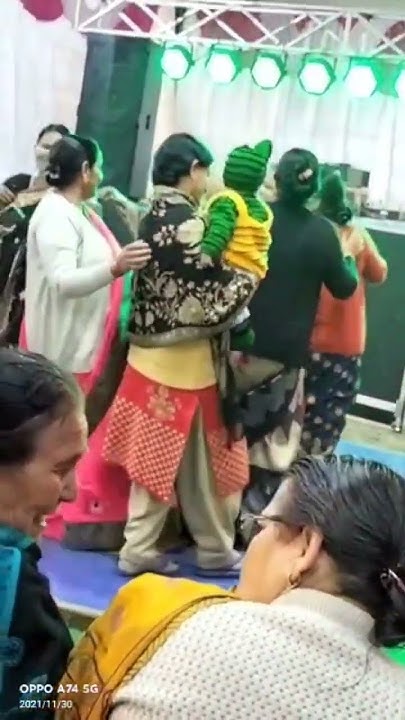 holi me sbne mujhe milkar choda