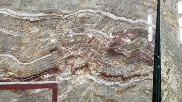 Mẫu đá hoa cương ốp cầu thang mặt tiền rất đẹp cần mua nhất.