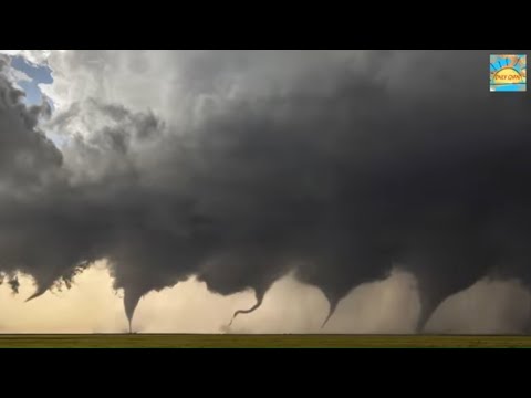 वीडियो: क्या अब इसाईस एक तूफान है?