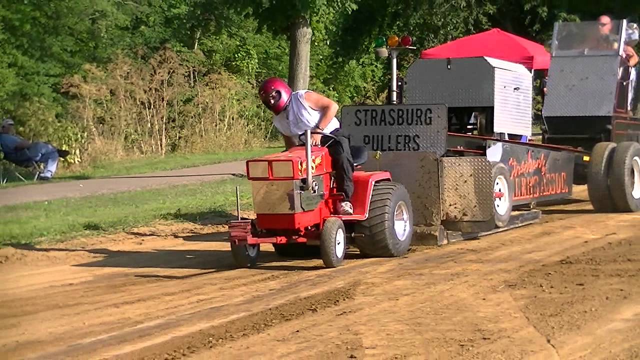 John Krichbaum pulling with the Strasburg Pullers Club YouTube