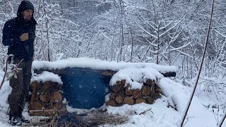 Build Your Own Shelter in Harsh Winter. Survival, Freeze | Snow Caught me Overnight in the Shelter.