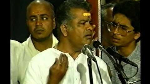 T. Lokanathan Sharma - 147th hyagaraja Aradhana, Thiruvaiyaru (1994)_5 m