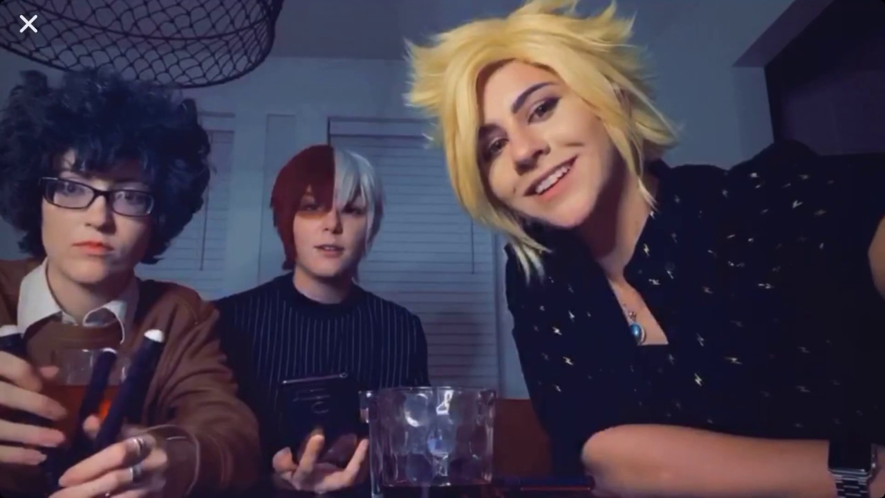 AKrCos TikTok Live: Kissing Orgy