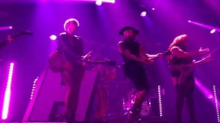 Hyphen Hyphen - XXL (Mylène Farmer cover) live @ Zénith de Paris 14.06.19