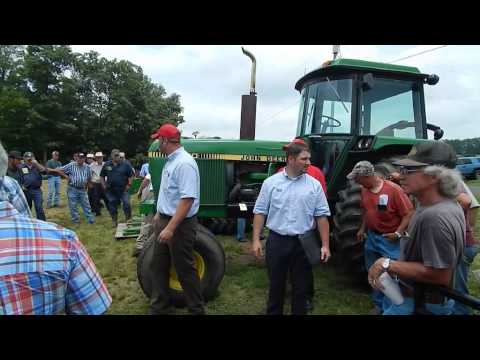 John Deere 4240 Tractor with 3,880 Hours Sold for $32,000 on Ohio Auction