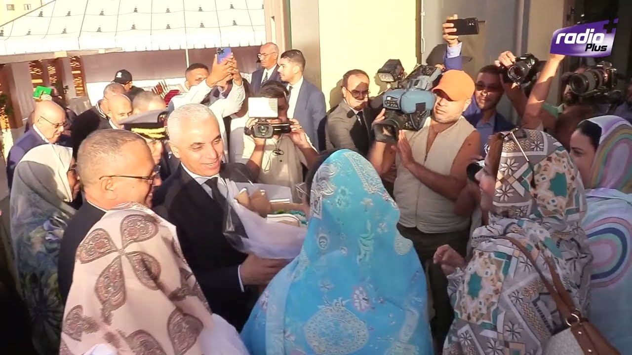 من قلب العيون بشرى الضوو تفاجئ وزير الصحة بأسئلة غير متوقعة ⚡️😜