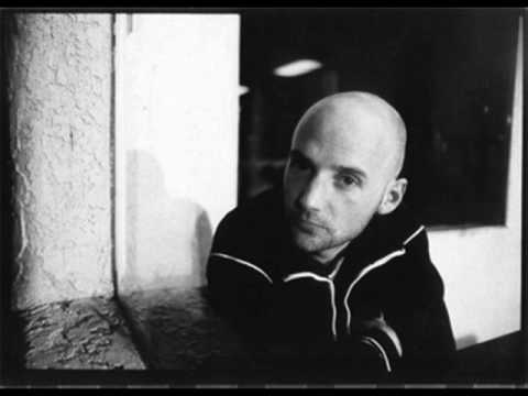 moby - james bond theme - early demo version - unreleased.wmv