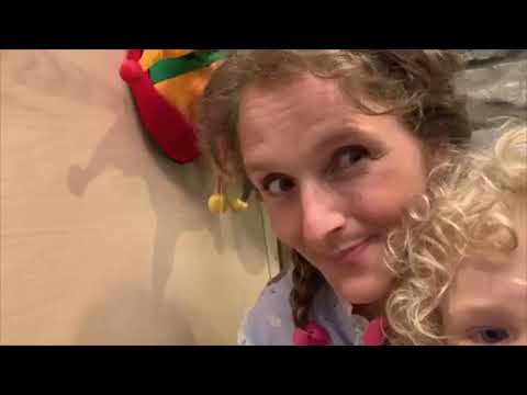 Béla Fleck & Abigail Washburn - I Had A Rooster (Banjo House Lockdown)
