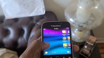 Blackberry q25. LineageOS vs. stock android. 