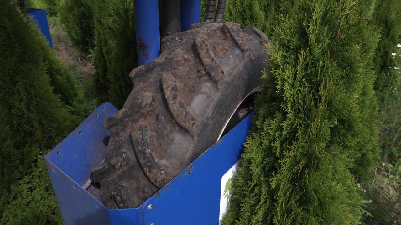 Lommers spraying unit for weeds on tractor