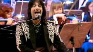 A  Aarflot, ''Crocodile Rock'', Vocal and electropiano   Robert Wells, the Presidential orchestra of the Republic of Belarus, conductor   Victor Babarikin chords