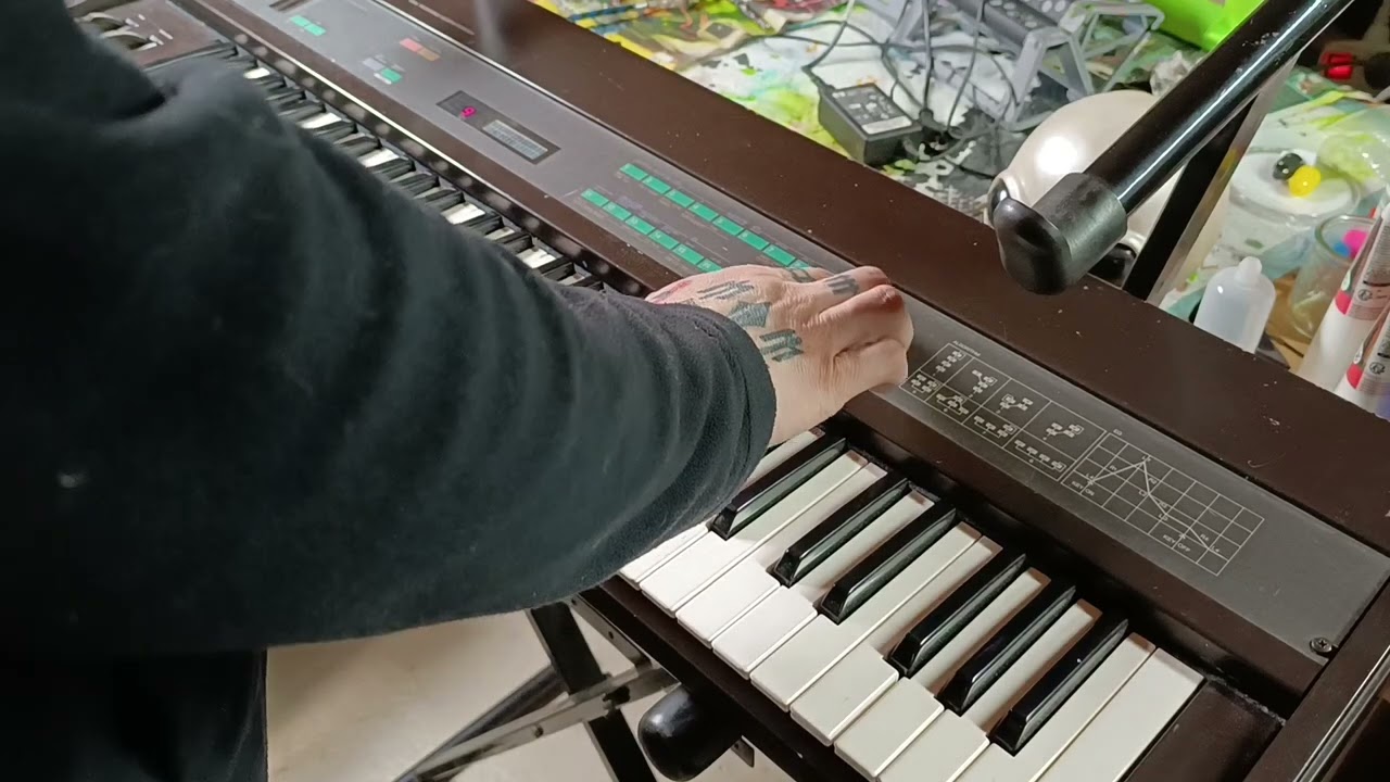 Yamaha DX9 FM synthesizer. DX7 - YouTube