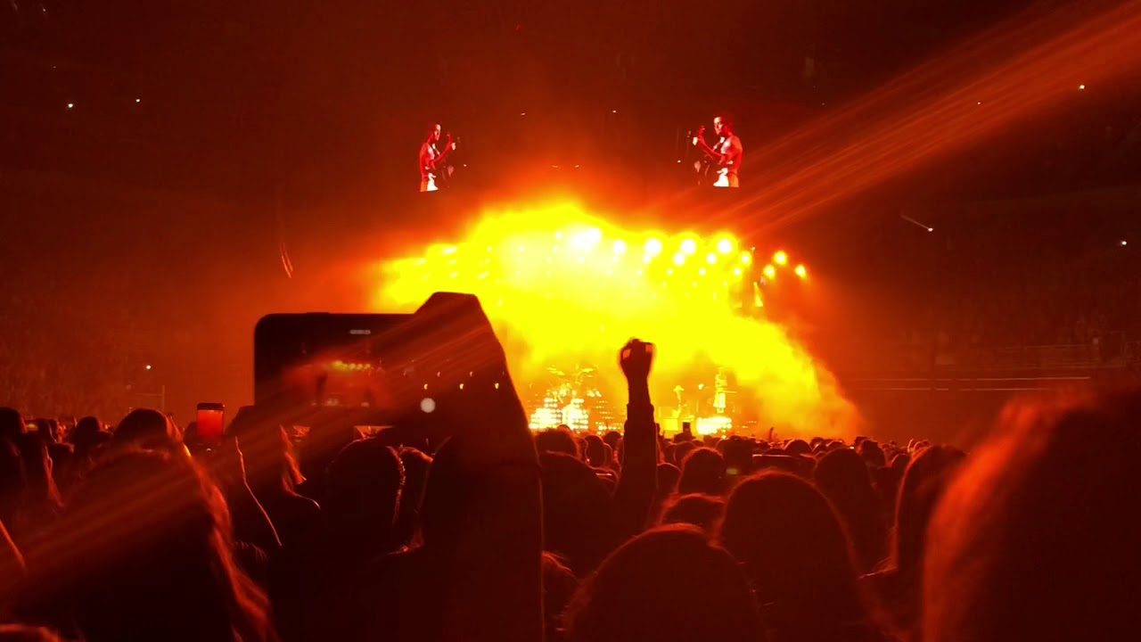 HARRY STYLES CONCERT