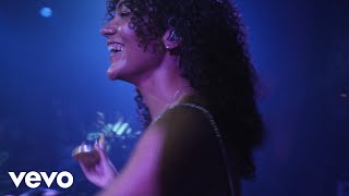 Video thumbnail of "Olivia Dean - Ladies Room (Live from New York)"