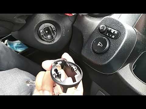 Honda Fit GP1 Use Metal Key when Smart Key battery is dead