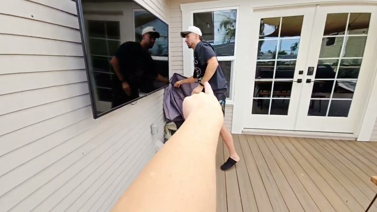 A spider! | iDuncle & TheWildLatina