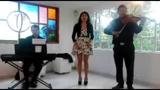 Video thumbnail of "Señor de gloria y majestad 3103499308"