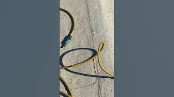 Mastering Gutter Cleaning: Insider Tricks of the Trade 🤙