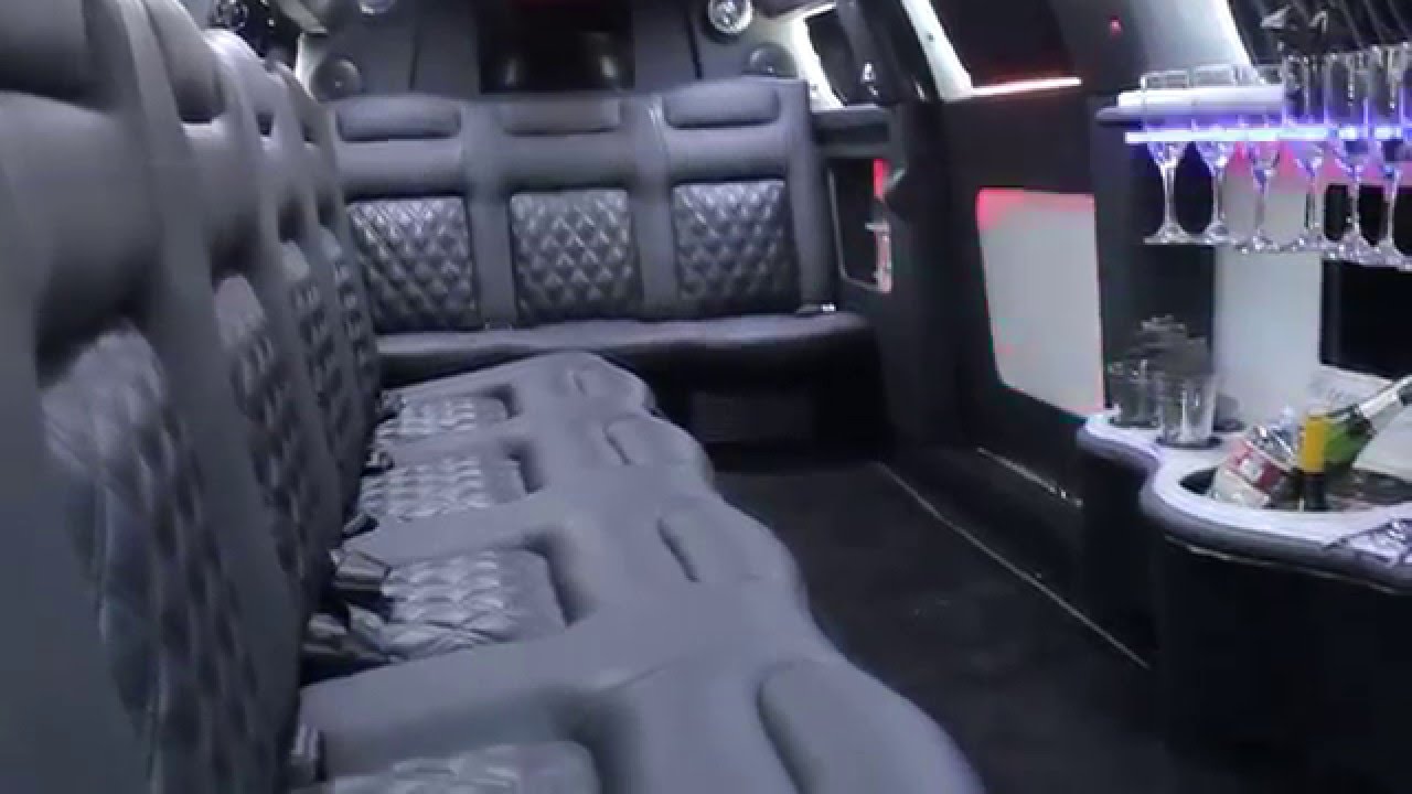 Corporate Black Chrysler 300 Limo Service Los Angeles - RelentlessLimo.com