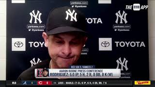 Aaron Boone reacts to the Yankees' 9-2 loss