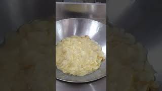 POTATO CHIPS MAKING @chefmayank8562 chips potatosnacks potatochips fry food potato wafers