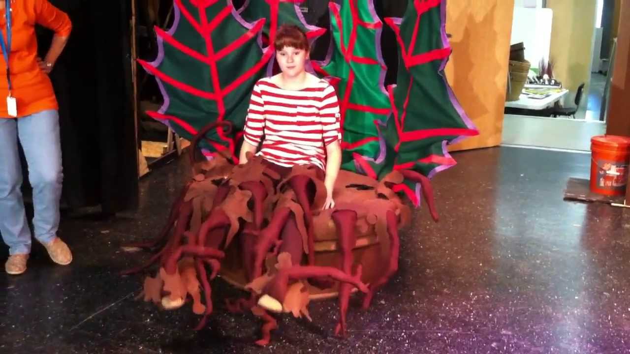 Little Shop of Horrors - Audrey 2 Phase Puppets - Clip 5