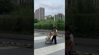 9/10 Malaysian moms pick it! Light foldable UV-blocking stroller. Hands-free, safe. Viral! #babycar