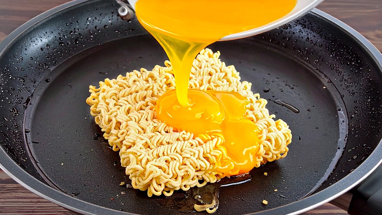 Просто добавьте яйцо в рамен, и результат вас поразит! Простой рецепт завтрака.