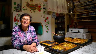 Yaşlı Kadın Orman Köyünde Yalnız Yaşıyor Bütün Komşular Kış Için Şehre Gittiler Rusya