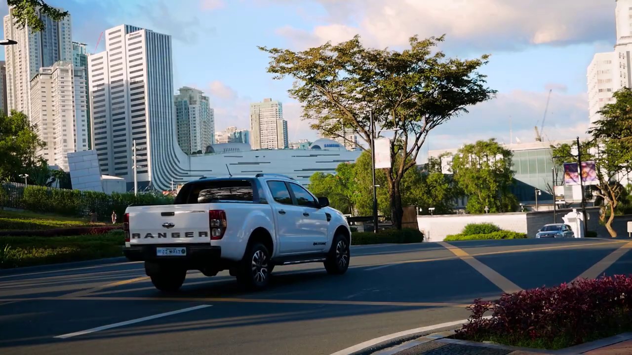McKinley Road, BGC Intersection Overlooking SM Aura 1080P, 60fps (With ...