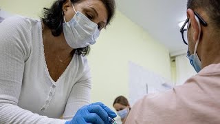 Koronavírus: meghalt 74 beteg, közel 2600 új fertőzött