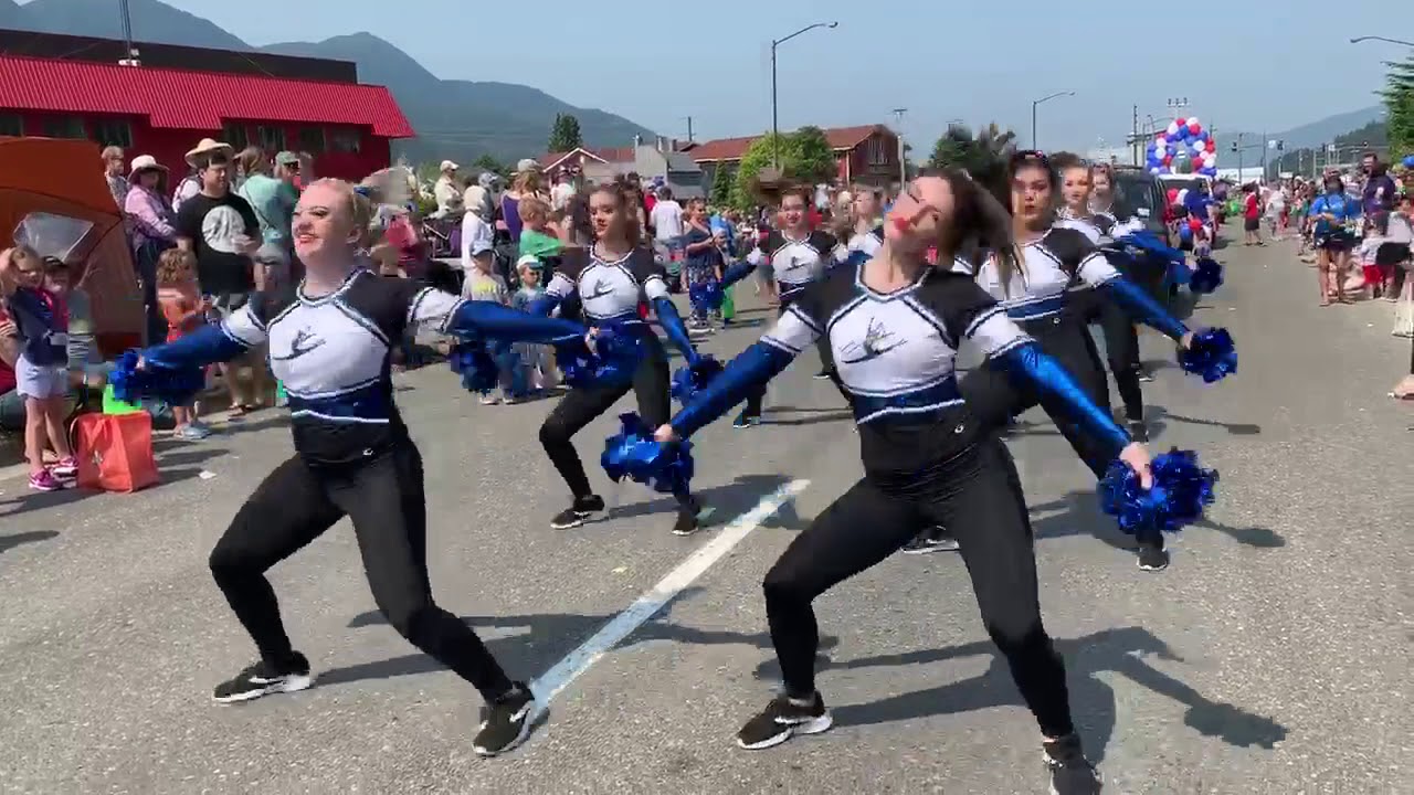 TMHS Dance Team 4th of July Parade 2019 - YouTube