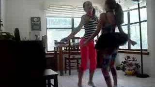 Dancing To The Muncks