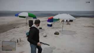 Shooting beer Bottle on the Beach..! GTA V (5) screenshot 5