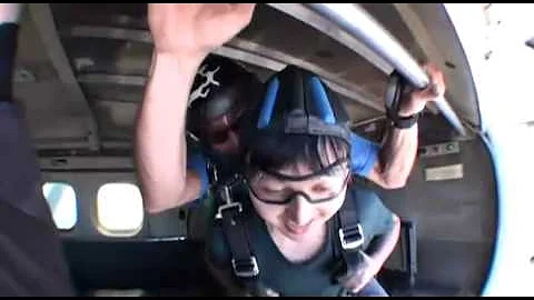 Changyu Chen SKYDIVES!!