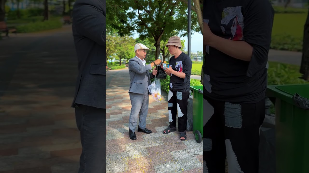 Helping hands bring joy to all 🤲 [TRUE HEART] #kindness #respect #goodman #happy #fakesituation