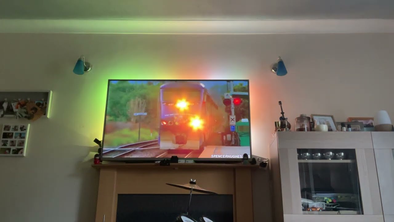 High speed Amtraks boozes through Sorrento (07/05/12)