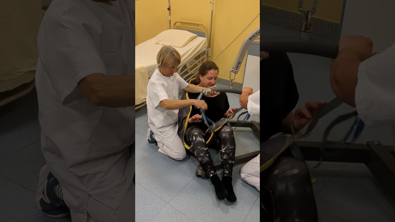 Utilisation du lève personne personne au sol