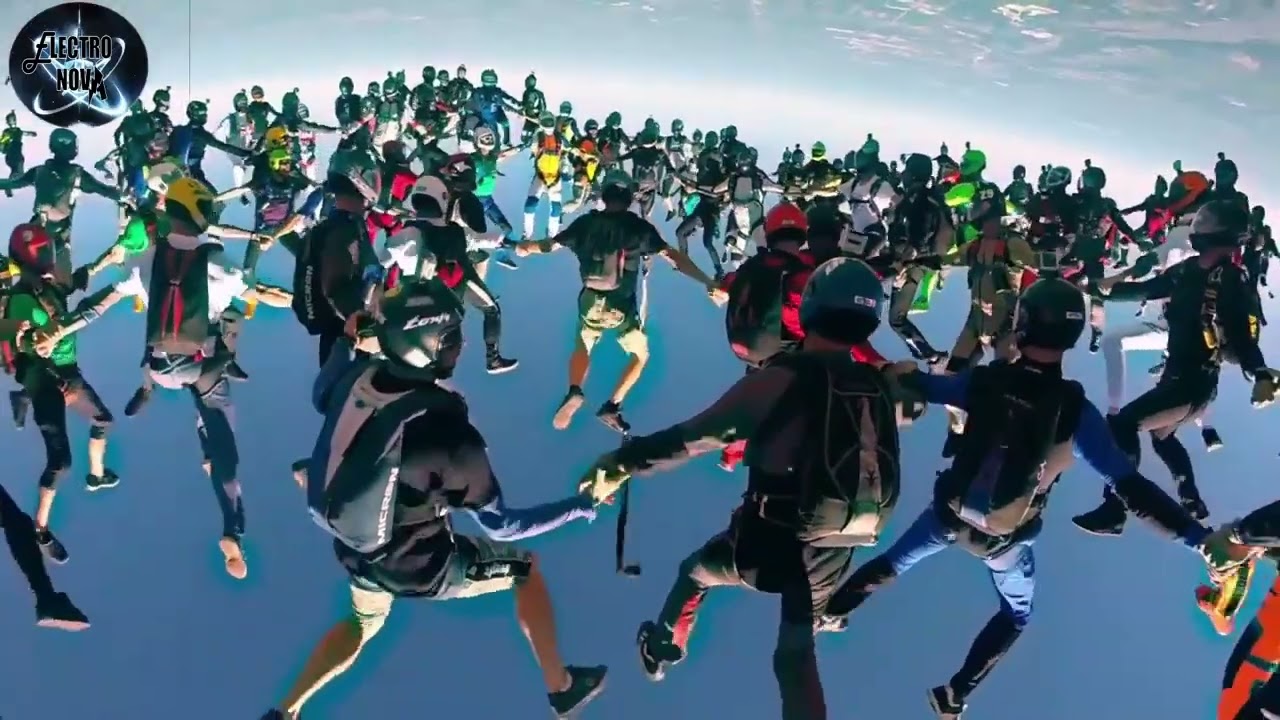 🔶🝪 electronic music is felt even when you fly.