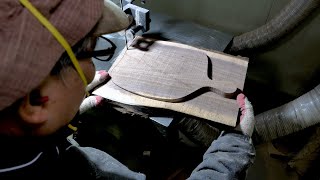 Процесс изготовления разделочной доски из орехового дерева. Деревянный завод в Корее.